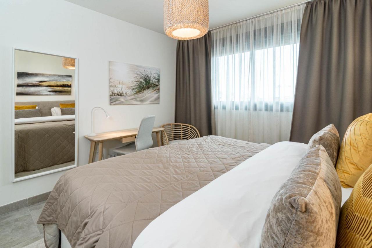 Inf46p - Spacious In Apartment *