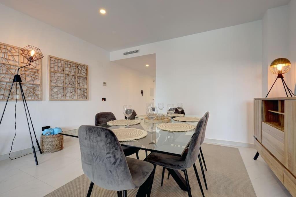 Apartment Luxurious At Hills With Stunning Views *