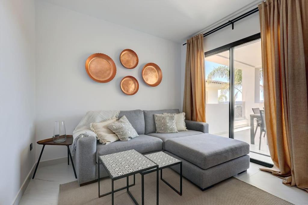 Apartment Luxurious At Hills With Stunning Views