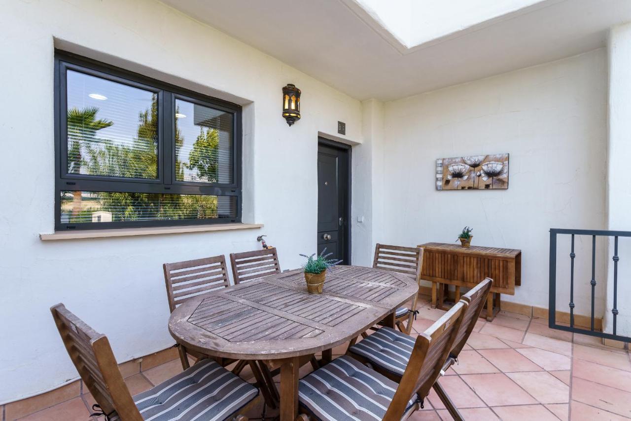 La Resina Country Golf - Estepona Marbella - Bajo Con Jardin Privado Y Solarium Apartment *