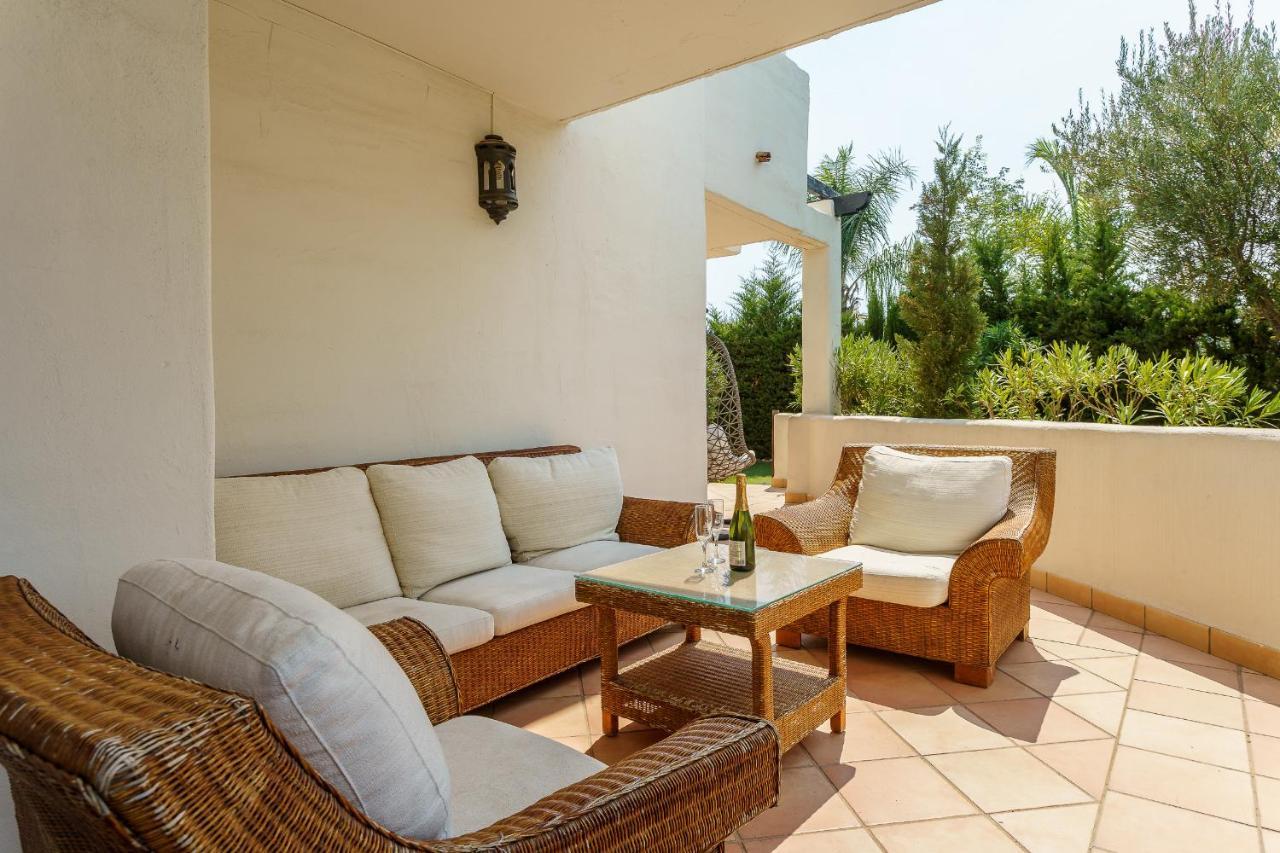 Apartment La Resina Country Golf - Estepona Marbella - Bajo Con Jardin Privado Y Solarium