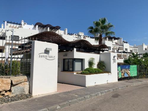 La Resina Country Golf - Estepona Marbella - Bajo Con Jardin Privado Y Solarium *