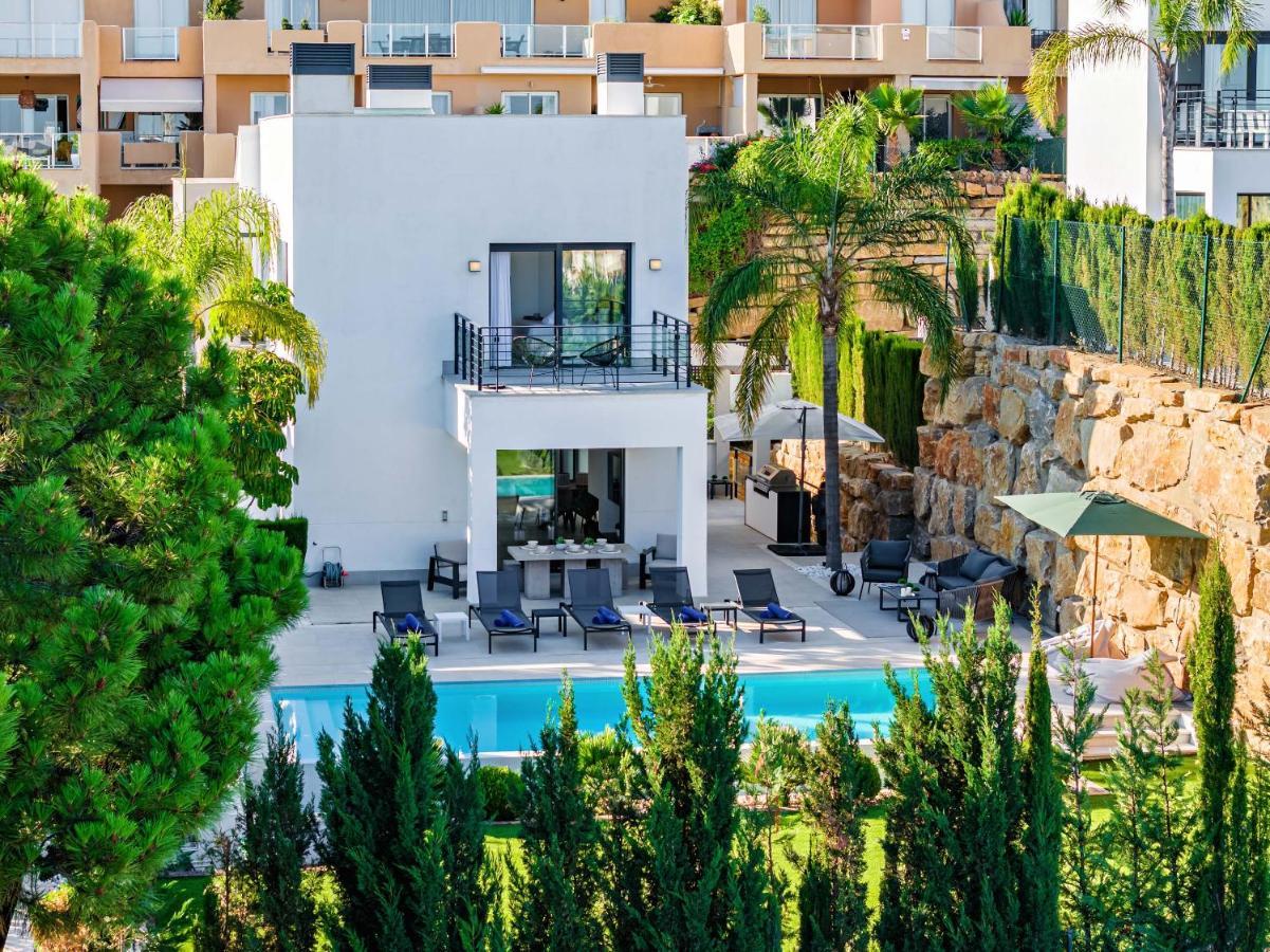 Vacation Marbella I Iniesta, Golf Community, Brand-new Built, Infinity Pool *