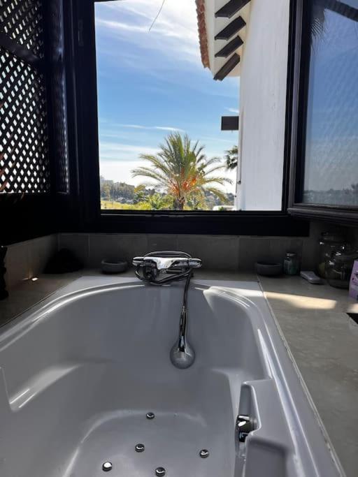 Sunkissed Luxury Panoramic Seaview In Marbella Pousada Estepona