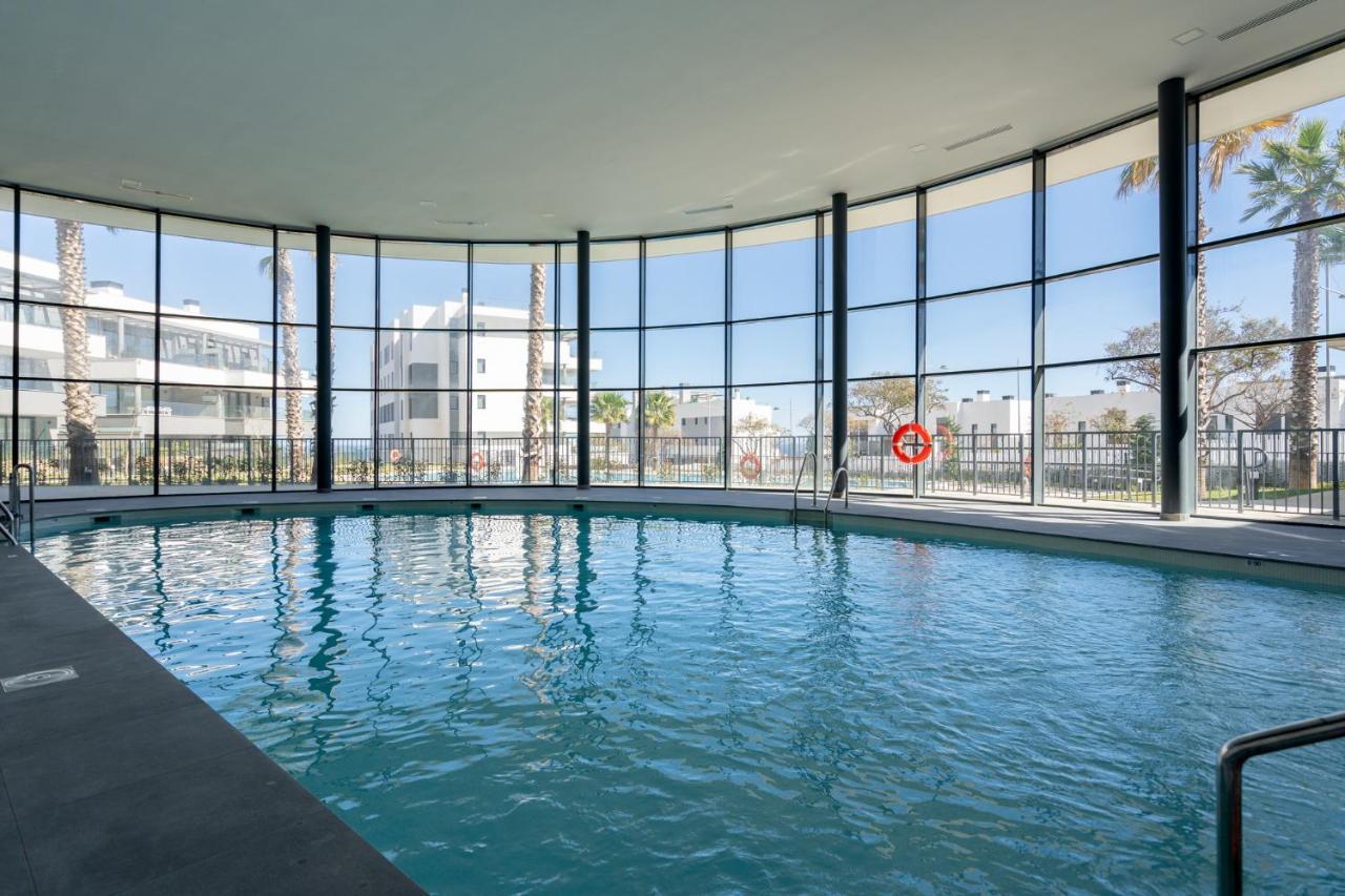 25 Mesas Big Terrace With Indoor & Outdoor Pool & Gym *