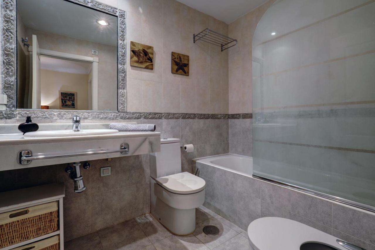 Fairytale Hacienda Del Sol 3 Bedroom Flat *