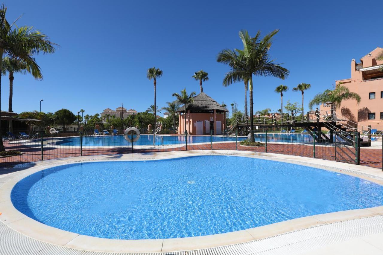 Fairytale Hacienda Del Sol 3 Bedroom Flat