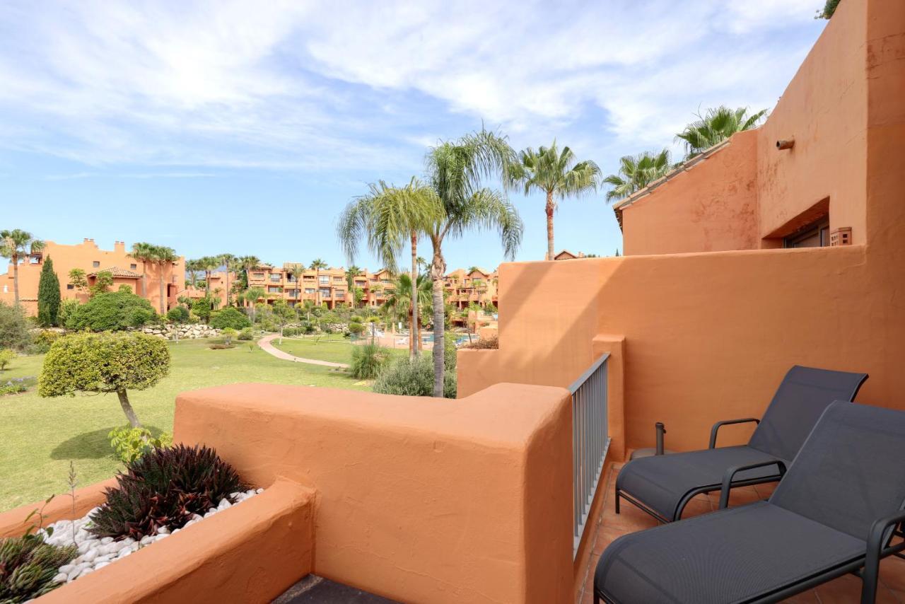 Apartment Luxury 3 Bed Sea Views With Pool *