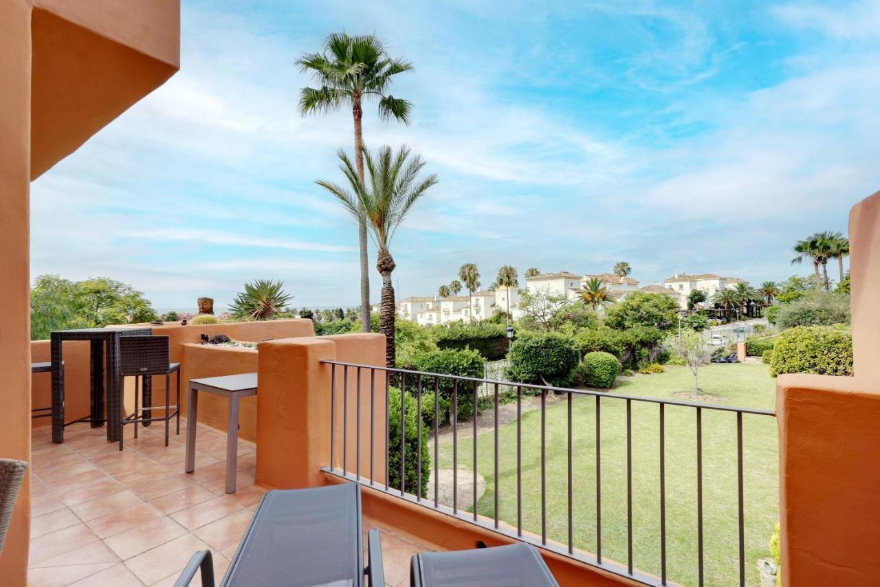 Apartment Luxury 3 Bed Sea Views With Pool