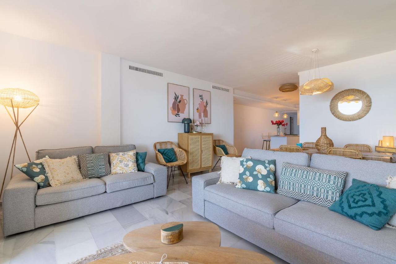 Espectacular Apartamento Estepona, Primera Linea De Playa, Totalmente Reformado En 2023 Estepona