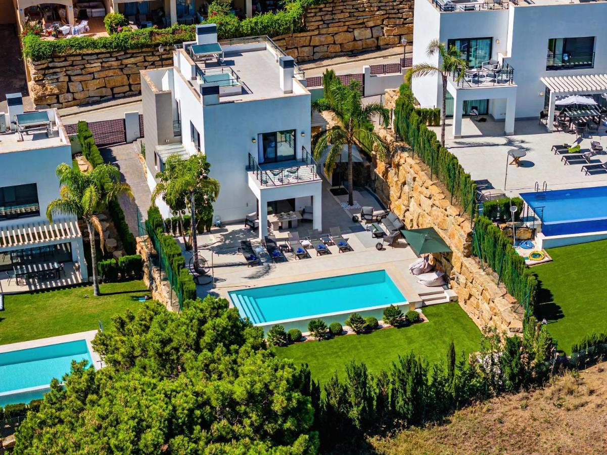 Vacation Marbella I Iniesta, Golf Community, Brand-new Built, Infinity Pool * Estepona