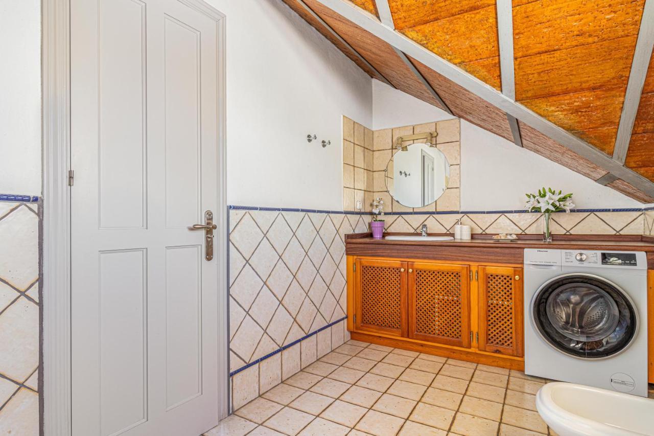 Spacious Beachfront Town House In With Fully Equipped Kitchen, Pools, Garden, Sea View Holiday home Estepona