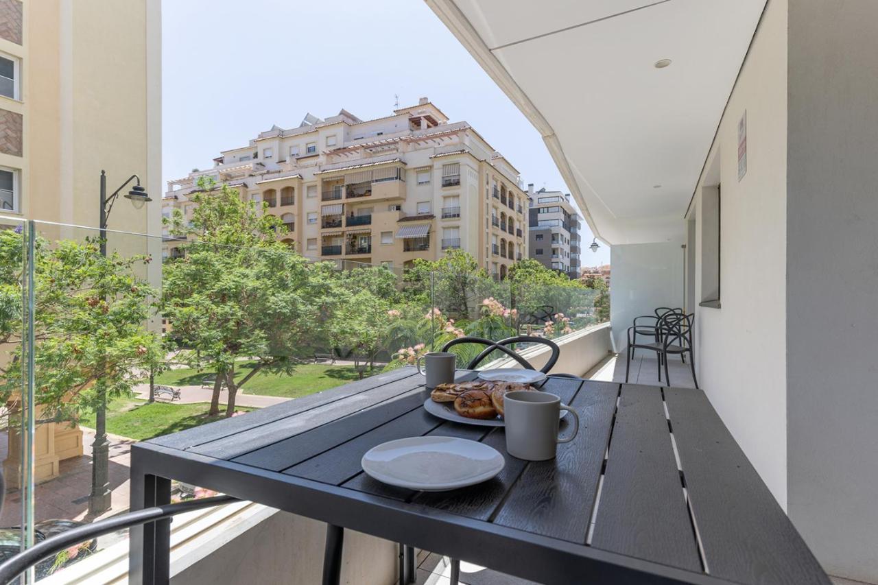 Stylish 2 Bedroom In Old Town Apartment