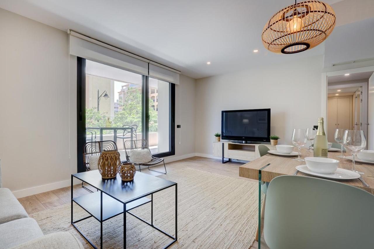 Stylish 2 Bedroom In Old Town Apartment