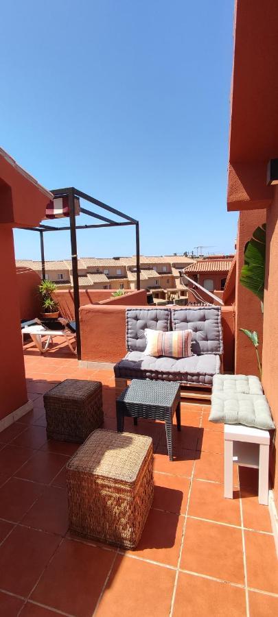 Apartamento Amplio Y Moderno En Con Preciosas Vistas 360º Al Mar Y La Montaña Estepona