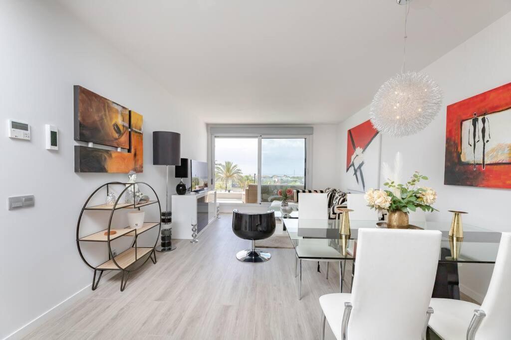 Perfect 3 Bed In Le Mirage With Seaview Rdr313