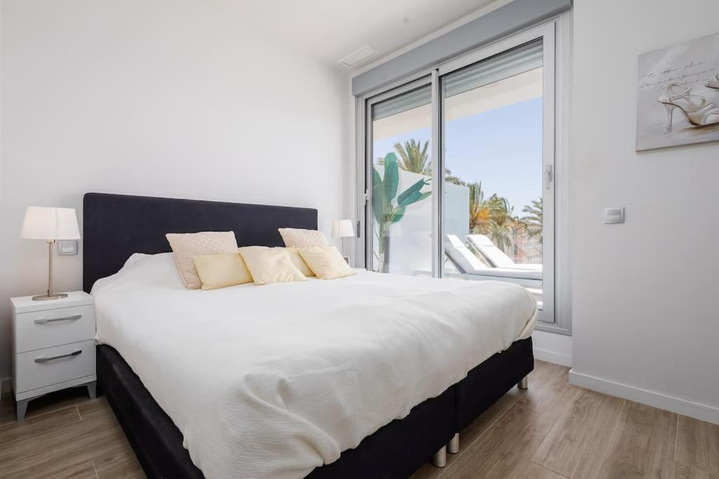 Apartment Perfect 3 Bed In Le Mirage With Seaview Rdr313 *