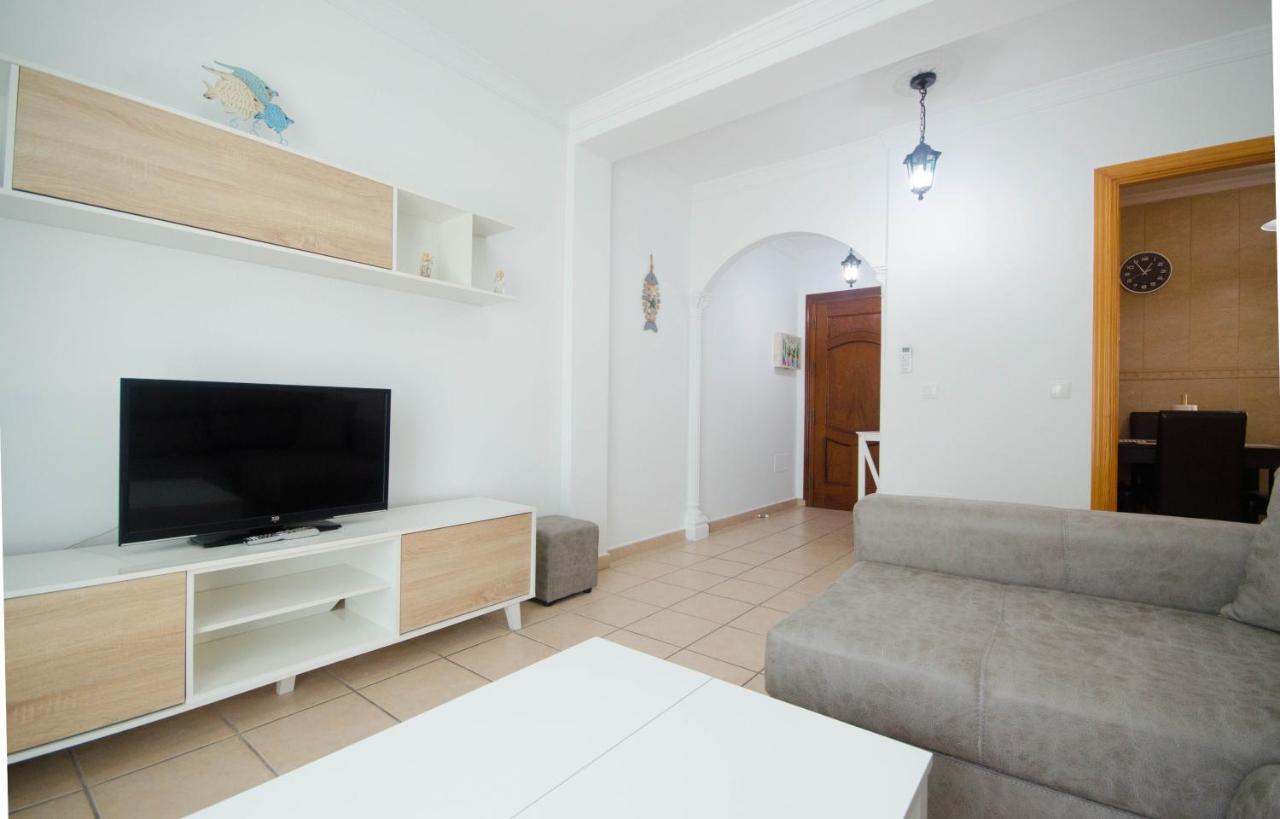 El Pescador-where Art And Meet Apartment Estepona