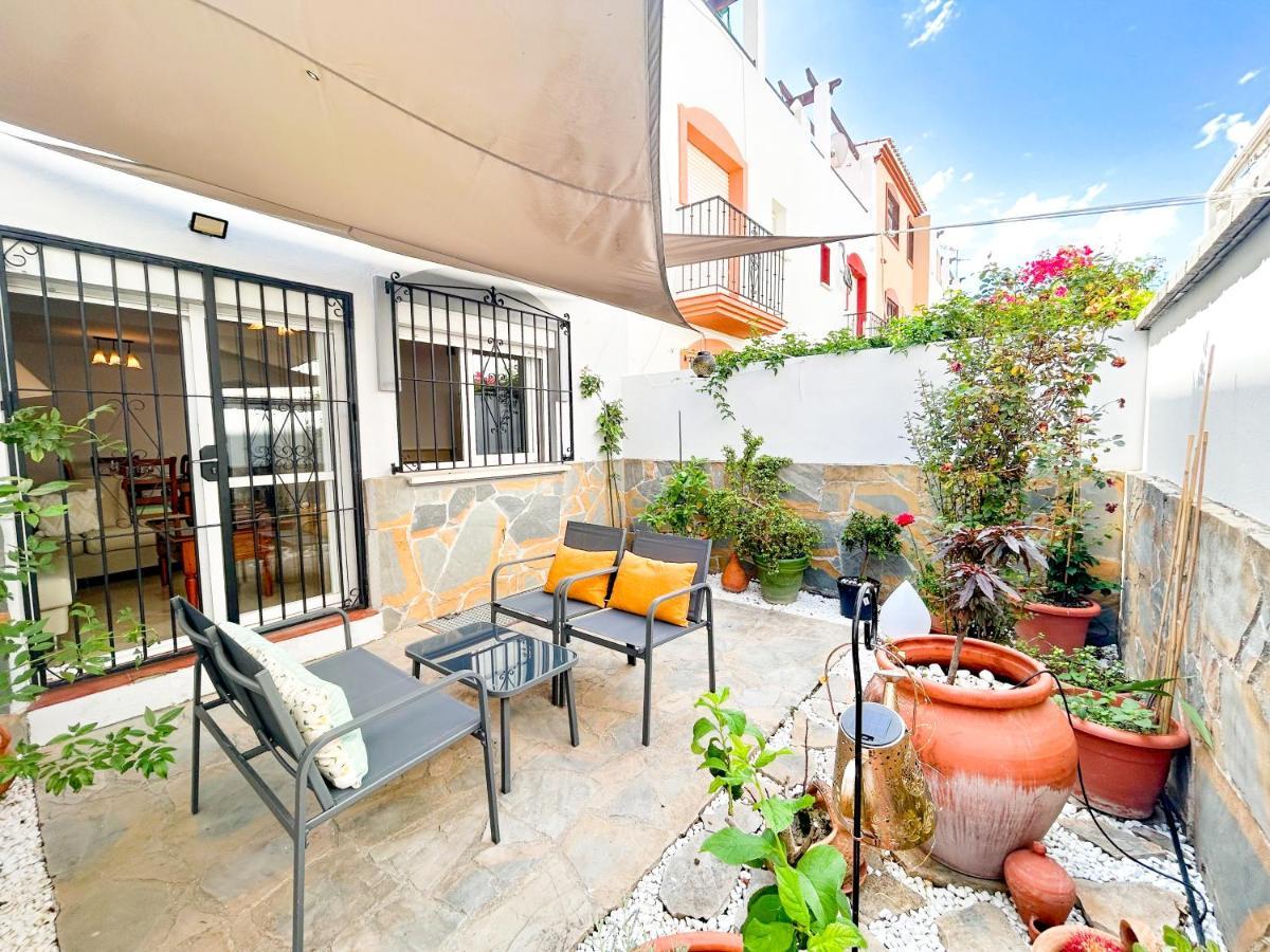 Townhouse With Arabic Pool And Close To The In * Estepona