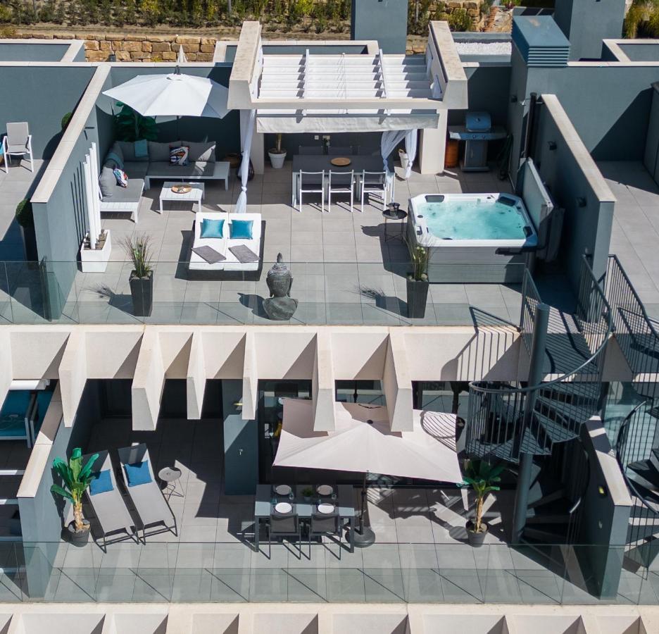 Oasis 325 New Luxury Penthouse With Amazing Sea View And Private Jacuzzi *