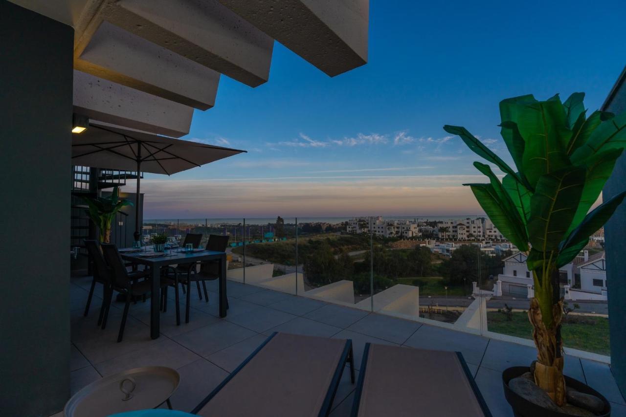 Oasis 325 New Luxury Penthouse With Amazing Sea View And Private Jacuzzi *