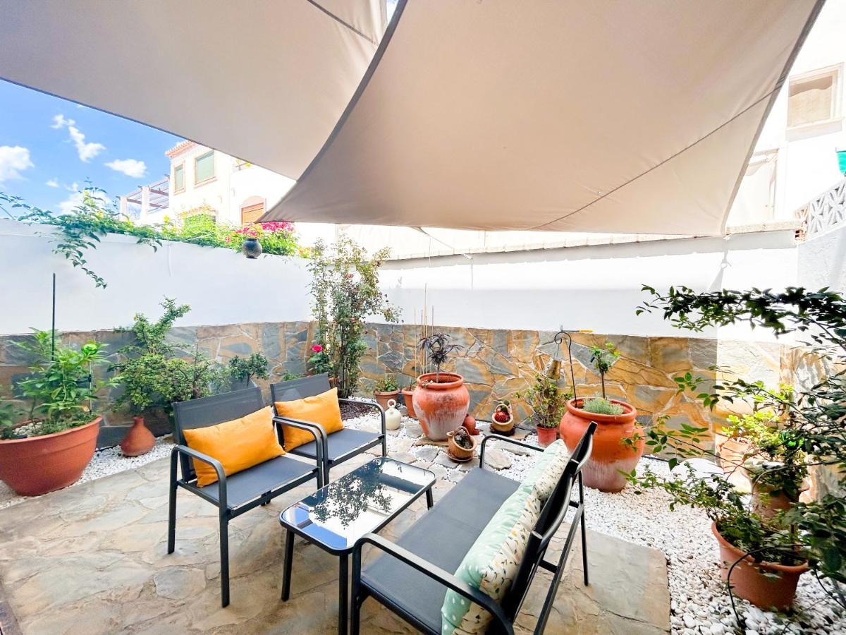 Townhouse With Arabic Pool And Close To The In Vakantiehuis Estepona