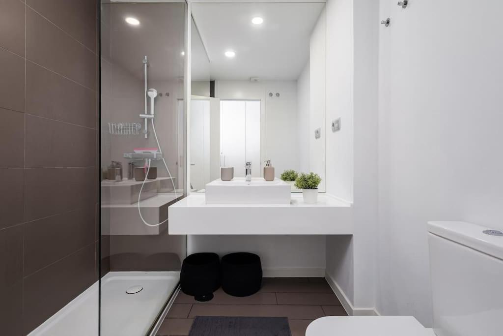 Stylish 3 Bedroom Le Mirage Close To Rdr317 Appartement *