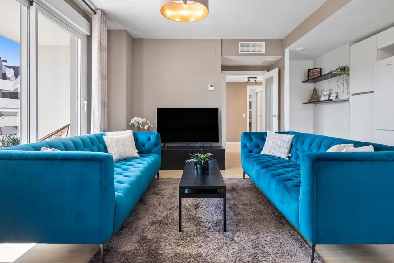 Luxury New Center - Private Parking Apartment *