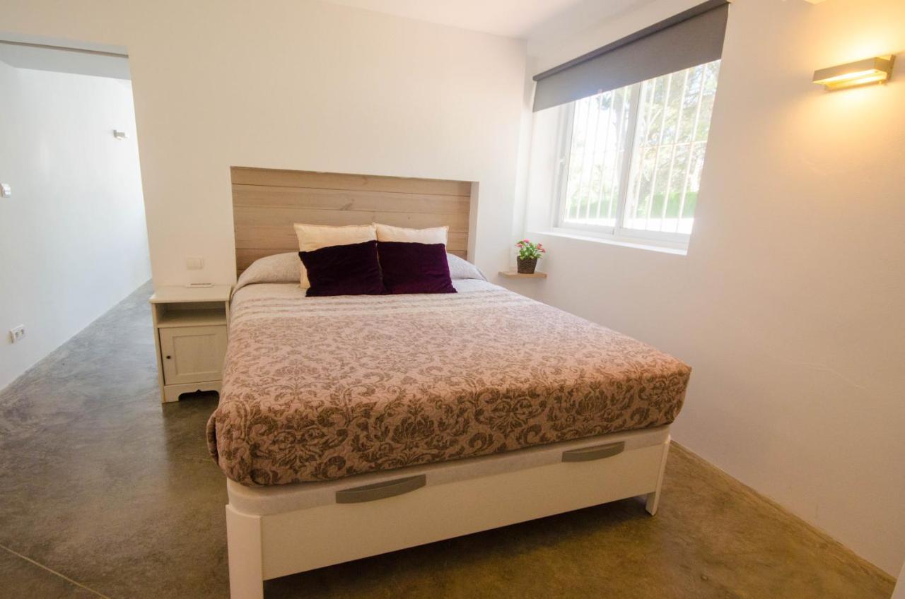 Seghers- Seaside Charm By The