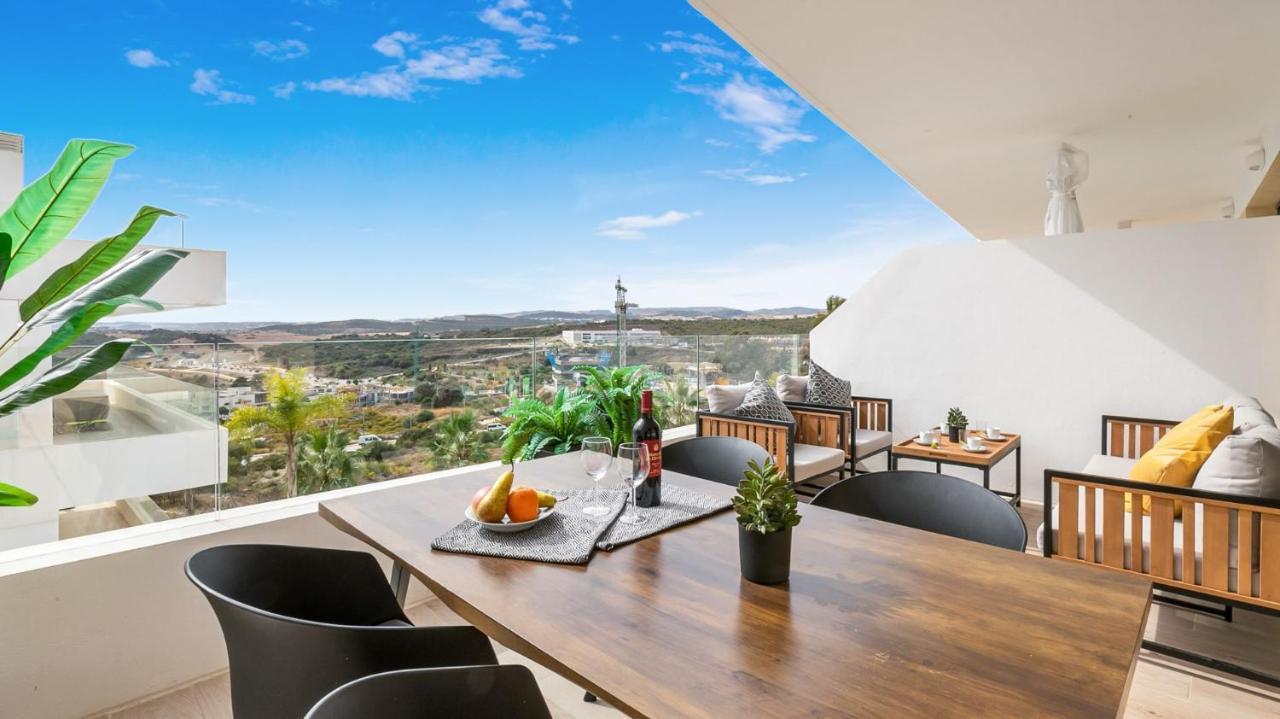 Vivi Homes - Roli Pool, Terrace, Golf & Apartment Estepona