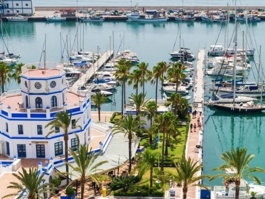 Puerto Ideal Location * Estepona