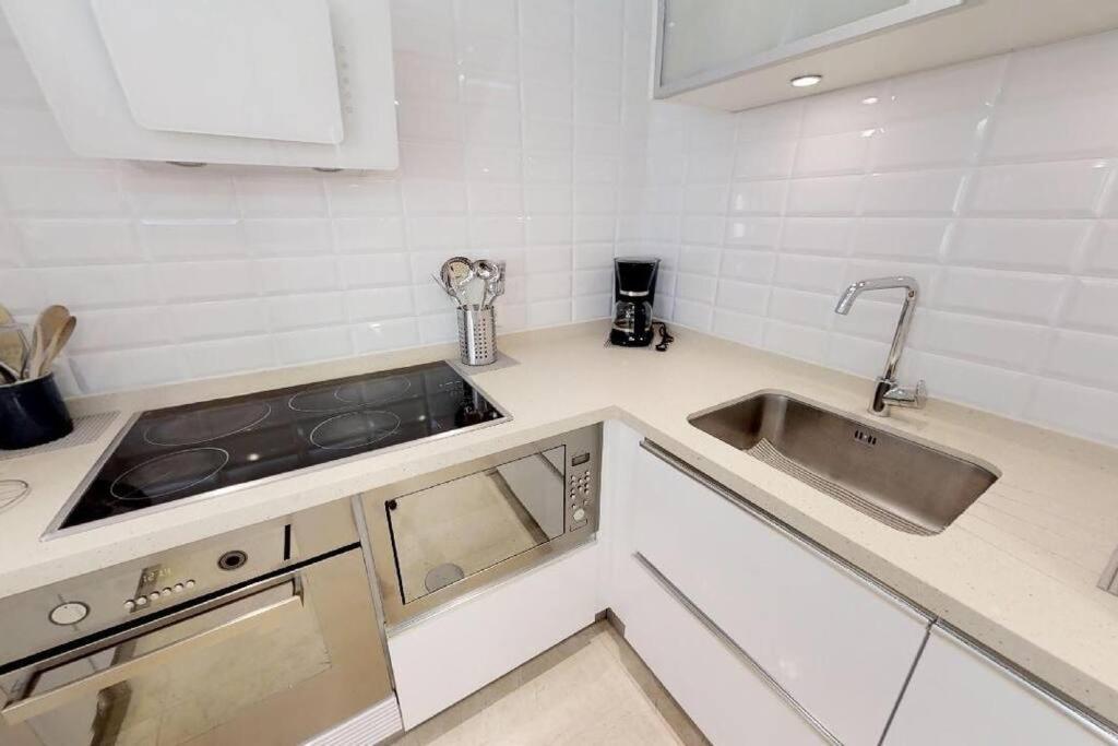 Puerto Ideal Location Estepona