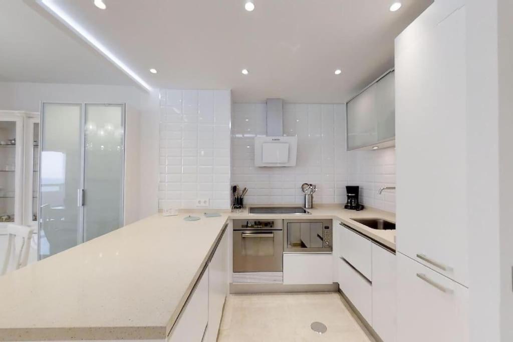Puerto Ideal Location * Estepona