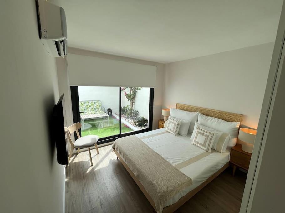 Beachfront Apartment *
