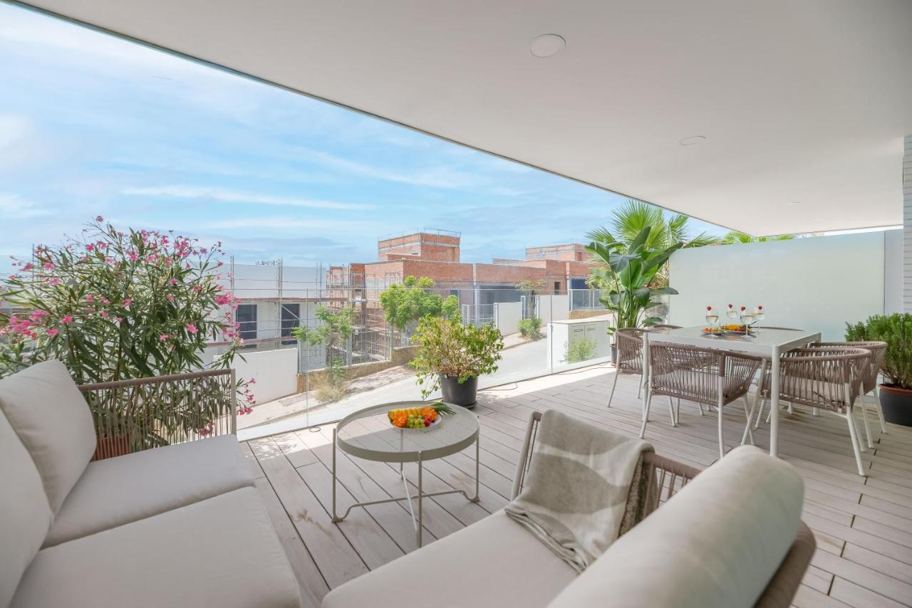 Newly Built 3 Bed Townhouse With Pool, Bbq, Sea Views