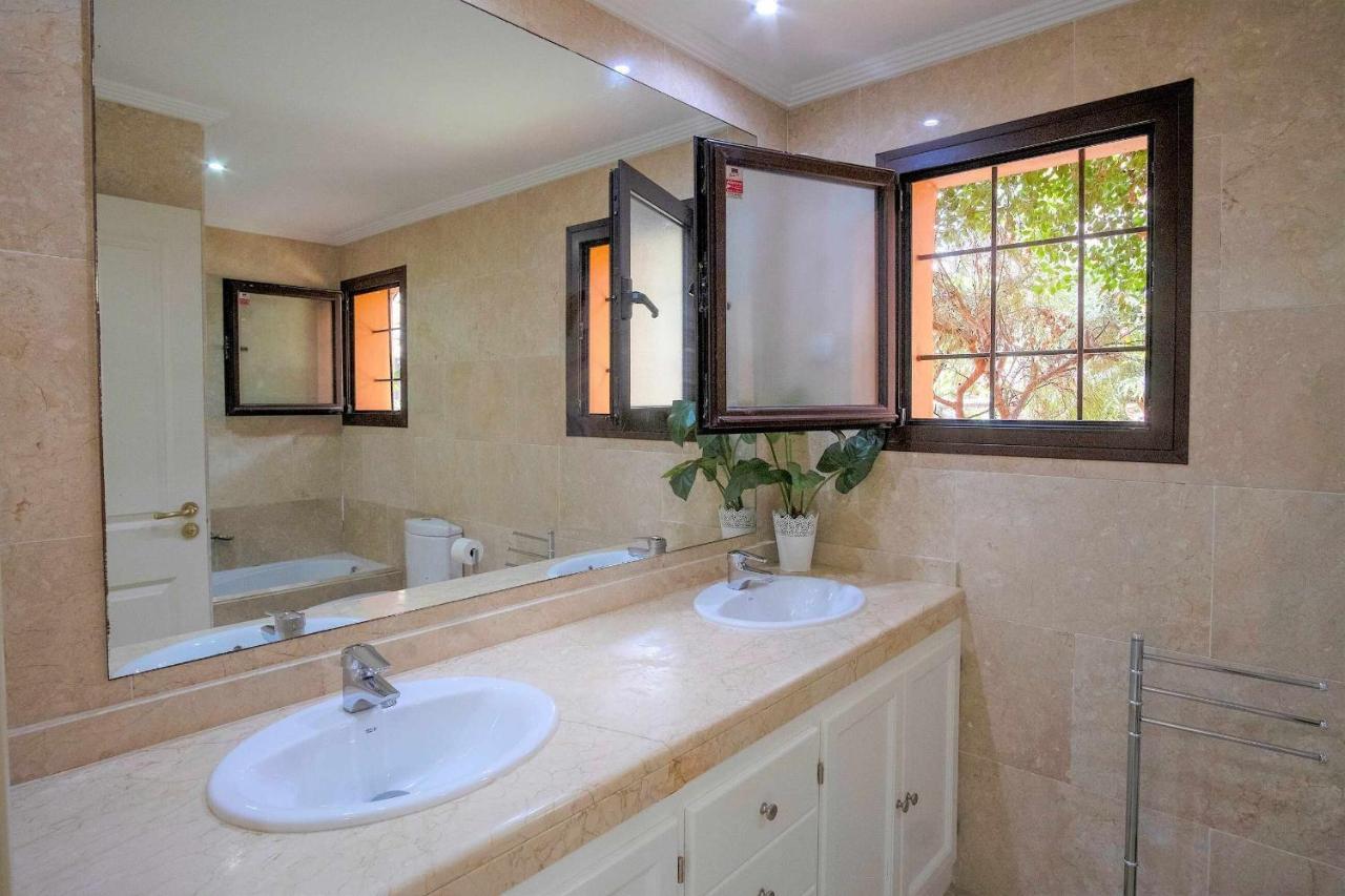 Bougainvillea Bay Apartment *