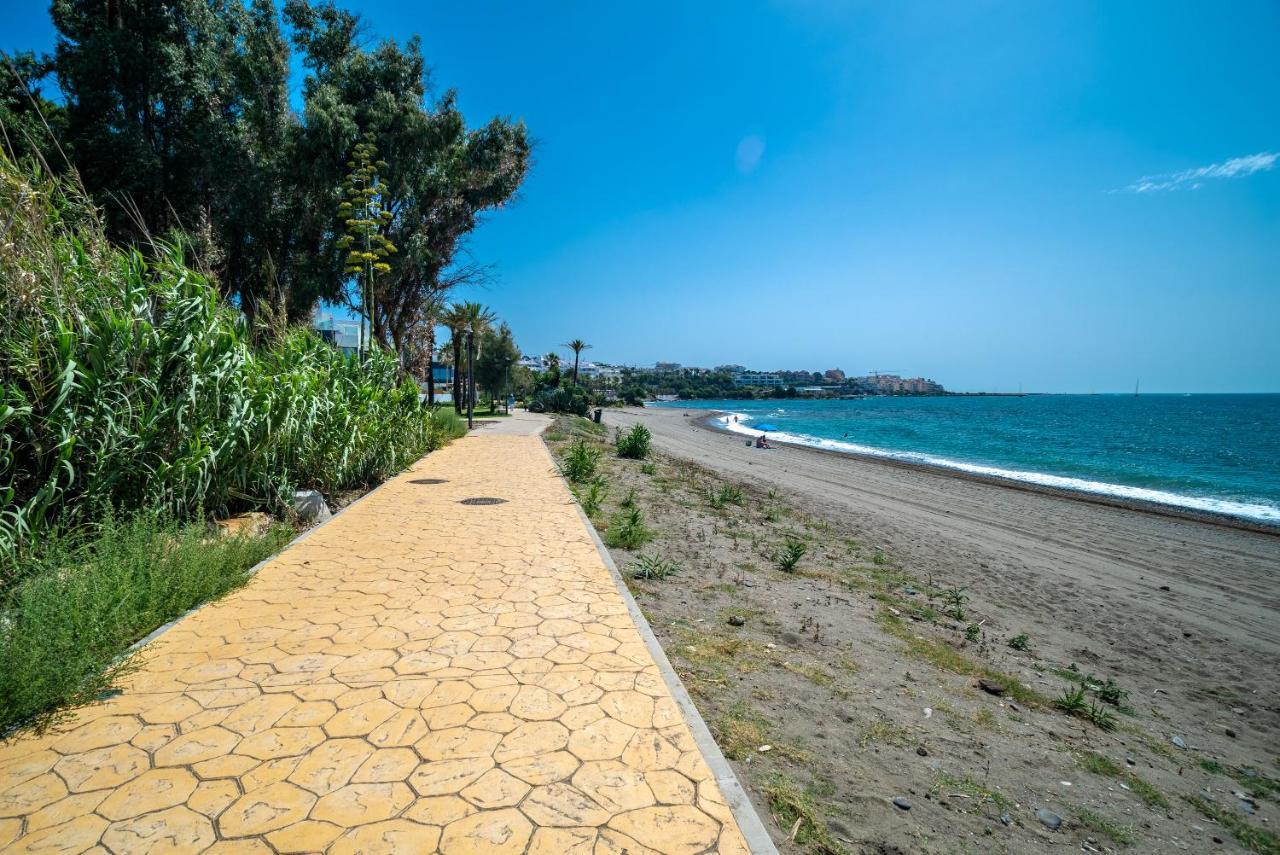 Spacious Beachfront Estepona
