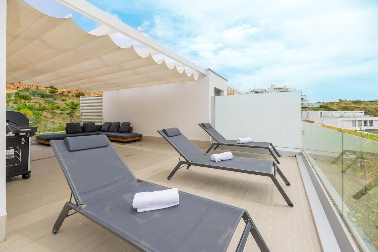 Newly Built 3 Bed Townhouse With Pool, Bbq, Sea Views *