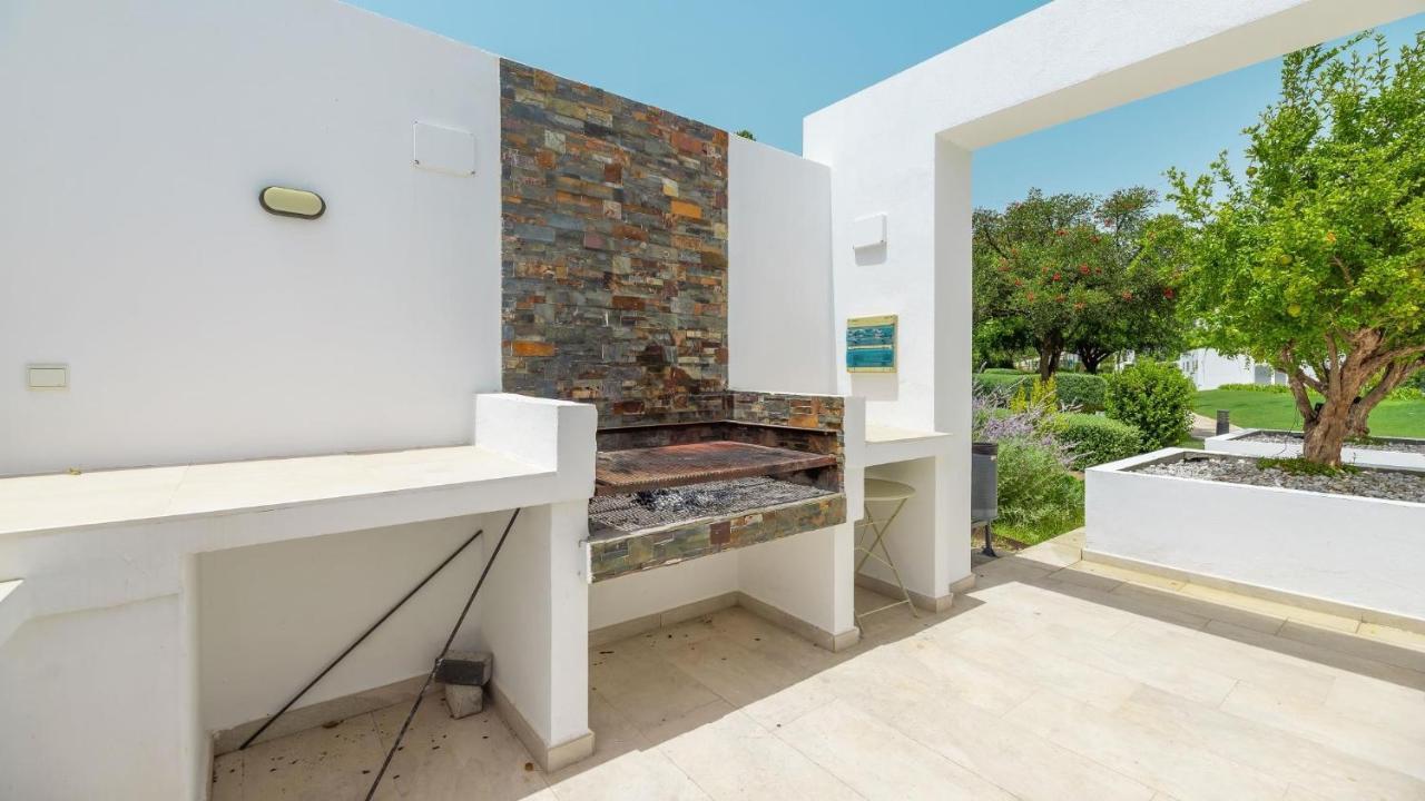 Amazing Ultra Modern Oasis In Atalaya Appartement