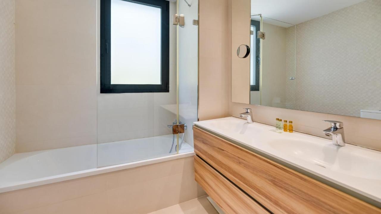 Amazing Ultra Modern Oasis In Atalaya Appartement