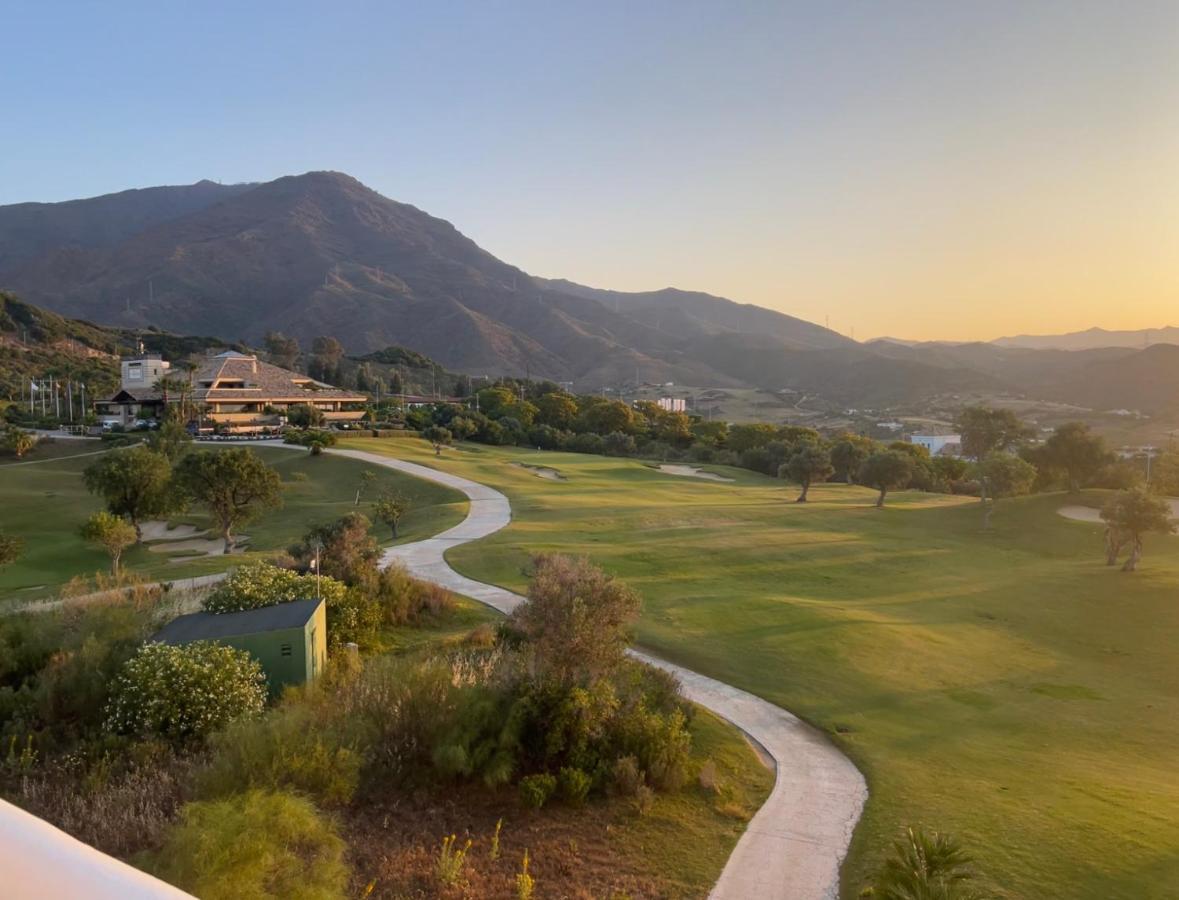 Penthouse Golfclub Valle * Estepona