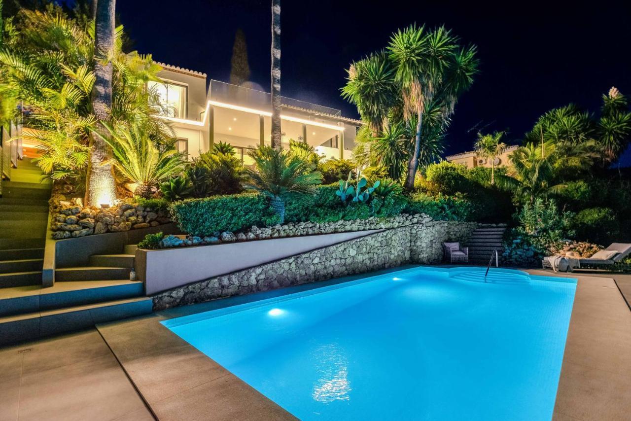 Renovated 4bdrm Luxury - Frontline Golf Apartment Estepona