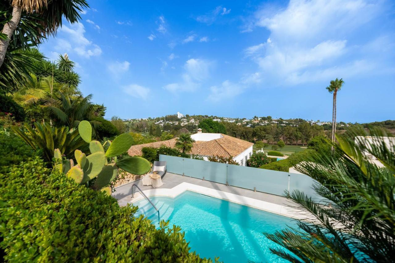 Renovated 4bdrm Luxury - Frontline Golf Apartment Estepona