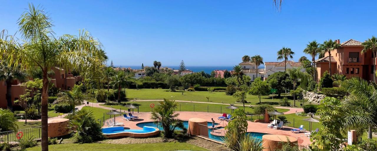 Apartment Sotoserena Pools & Tropical Garden With Sea View Estepona
