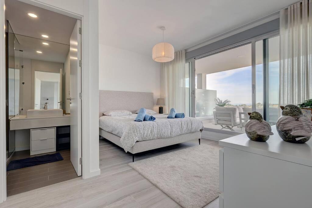 Three-bedroom In Estepona