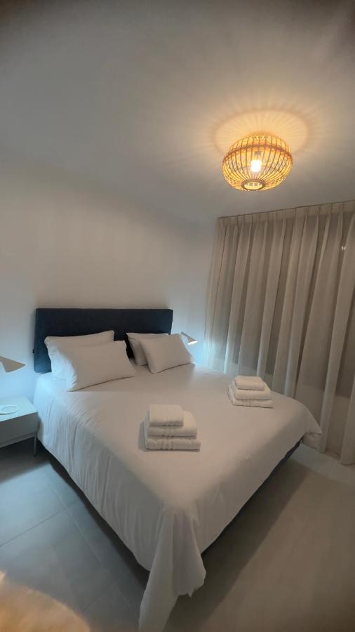 New Spacious 4 Bedrooms In 10 Min Walk To The