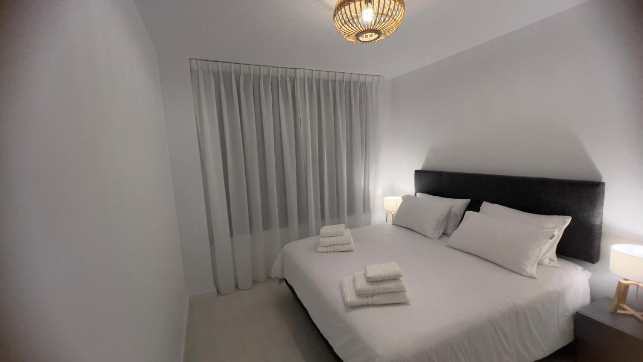 Apartamento New Spacious 4 Bedrooms In 10 Min Walk To The Estepona