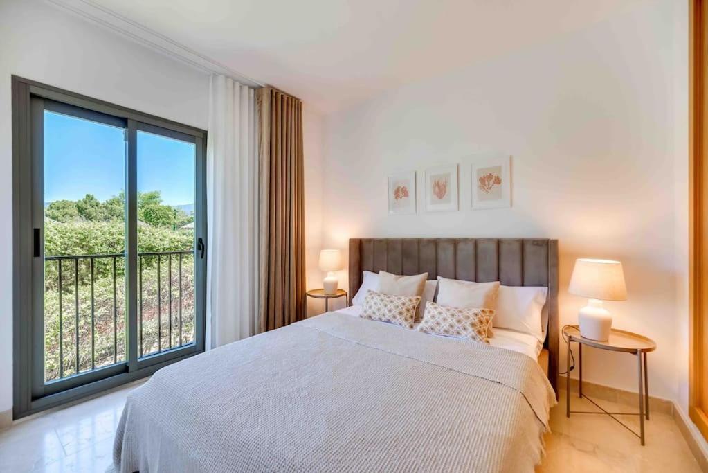 Luxury 3bdr In New Golden Mile, Marbella Estepona