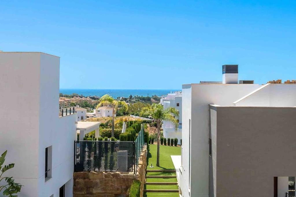Luxury 3bdr In New Golden Mile, Marbella Apartment *
