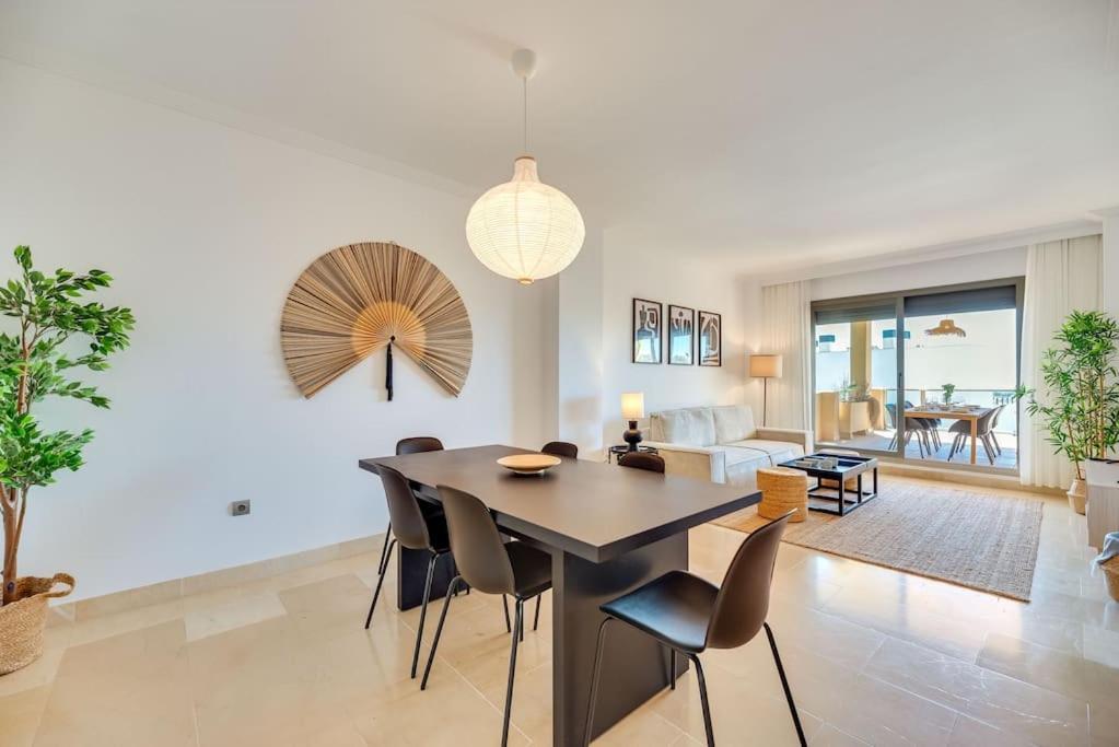Apartment Luxury 3bdr In New Golden Mile, Marbella
